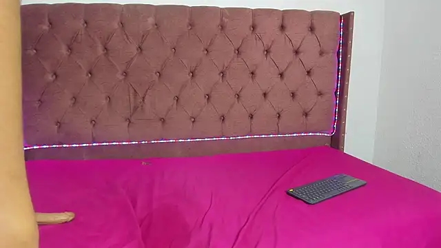 lau_hotfox's Live XXX Chat