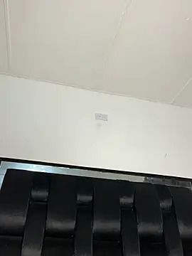 angelboy28 Show in webcam