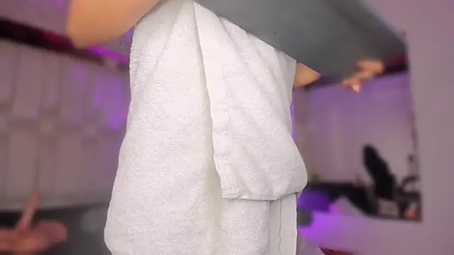 دردشة Emmily_Savage الجنسية المباشرة