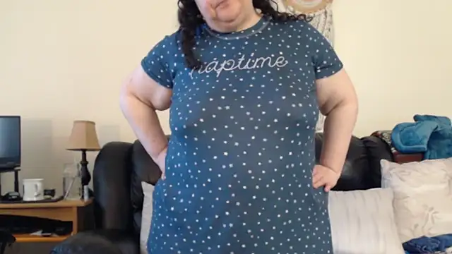 Juicy_Julie469: διαδικτυακό σόου στην κάμερα