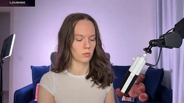 دردشة SharkyBaby الجنسية المباشرة