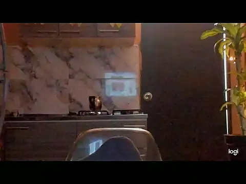 aprille15's Live XXX Chat