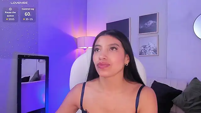 Tiffany_Low Live XXX Chat