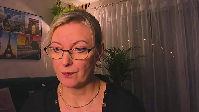 vanessa_chat's Webcam Show