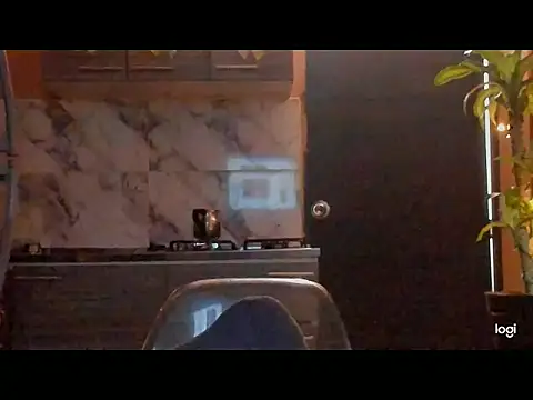 aprille15's Live XXX Chat