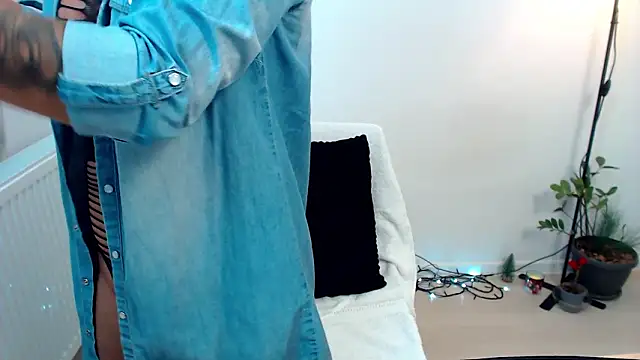 KathyWestのライブXXXチャット