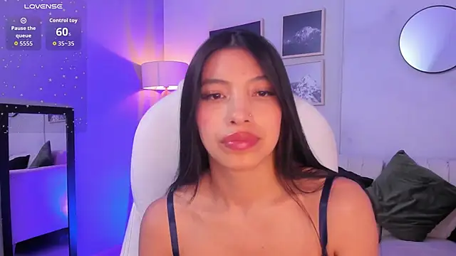 Tiffany_Low élő XXX-chatje