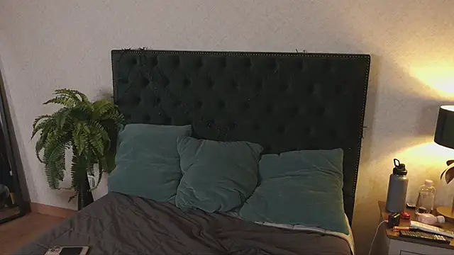 Chat +18 de VitoriaCarusso ao vivo