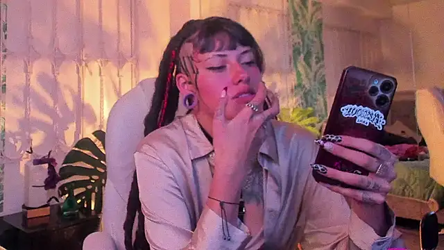 Czat XXX na żywo – _sharlotte777