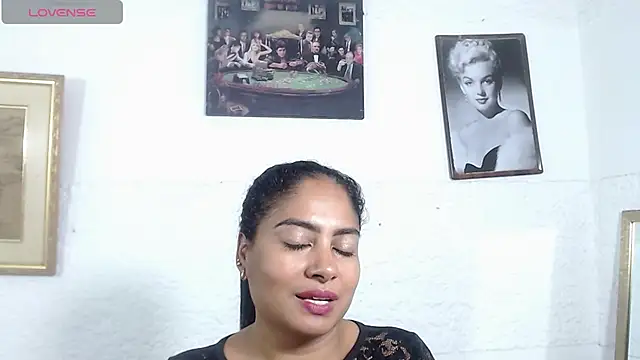 Chat XXX ao vivo de Luna_Fyre