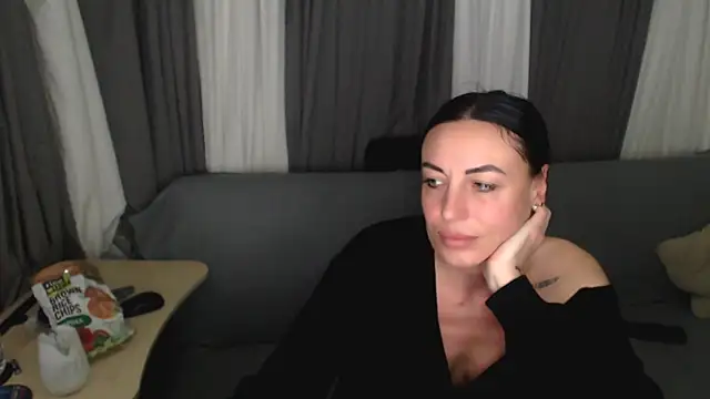XXX chat uživo modela CloveLove