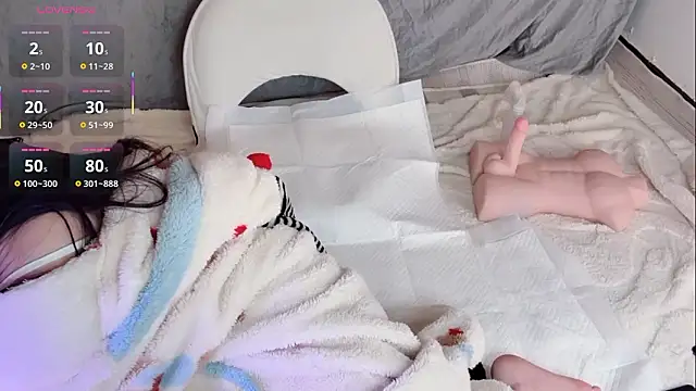 BoxedGyre-'s Live XXX Chat