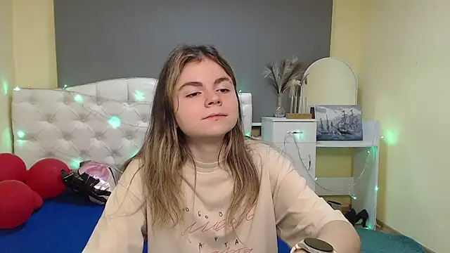 TinaRedlyn Live XXX chat