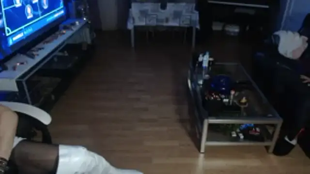 Pokazy przed kamerką – Anjela30