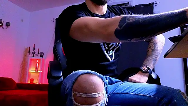 Chat XXX en directo de MightyAaron66