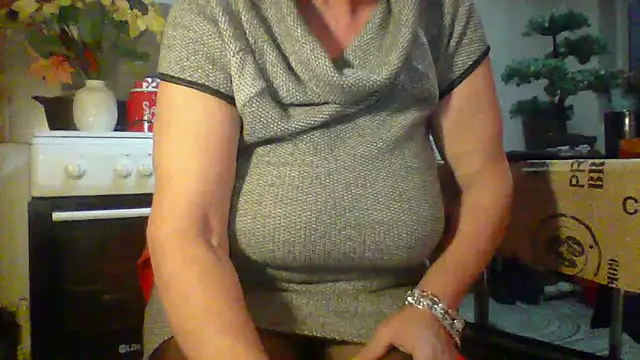 دردشة Ely_Elenita الجنسية المباشرة