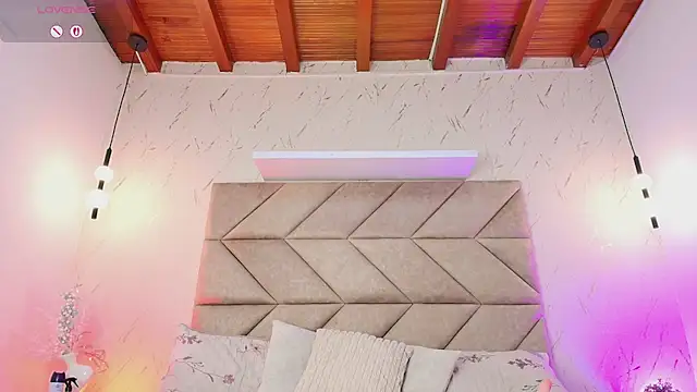 CaroSainz's Live XXX Chat