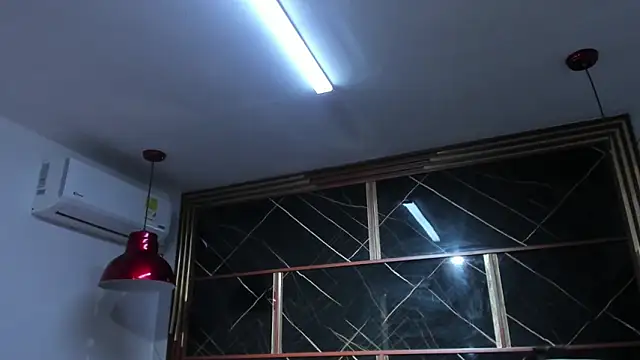 Živý XXX chat HannyThompson