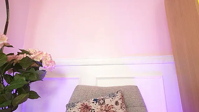 Chatroom XXX en direct de MilaCrave