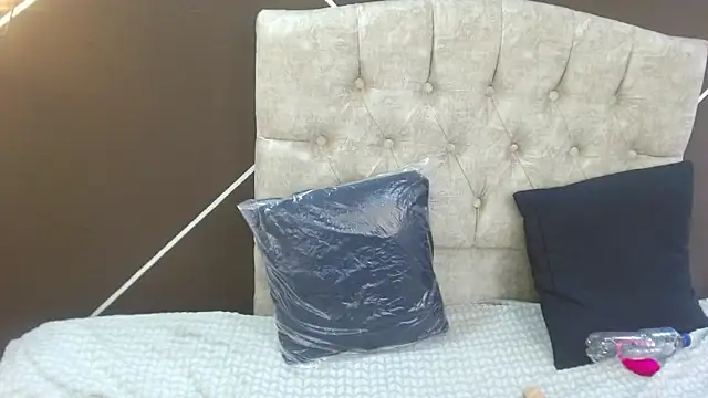 LiaMonroee_ Chat XXX live