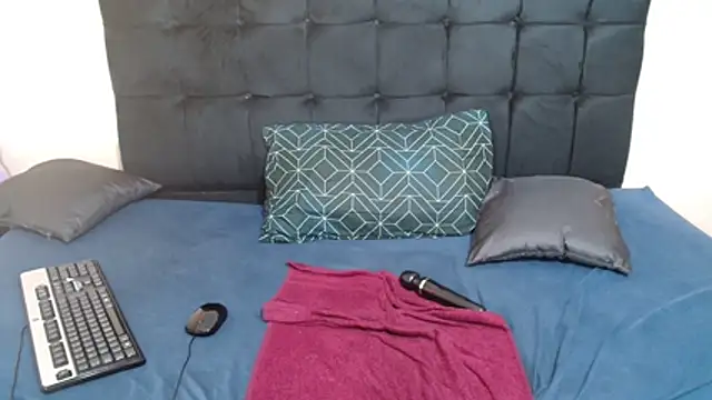 CaramelBootty Live XXX Chat