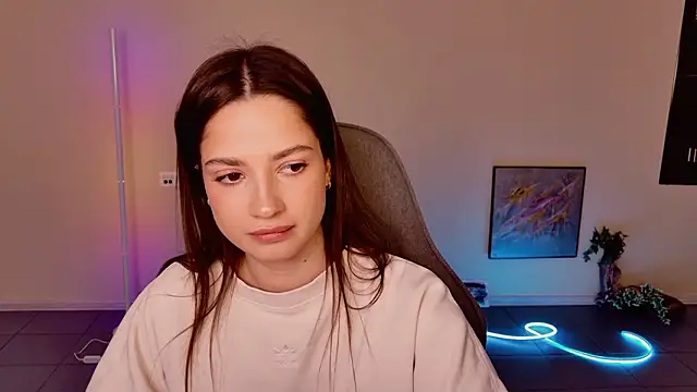 KiraVair's Live XXX Chat