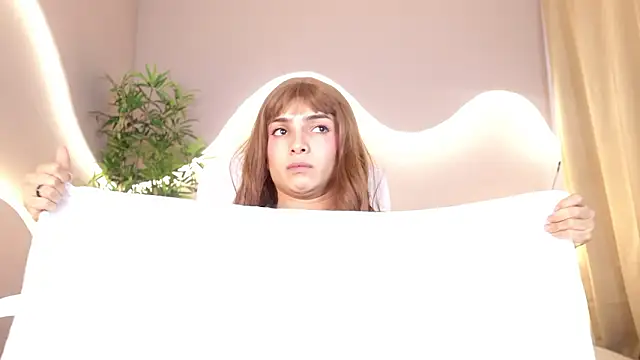 simone_skyのライブXXXチャット