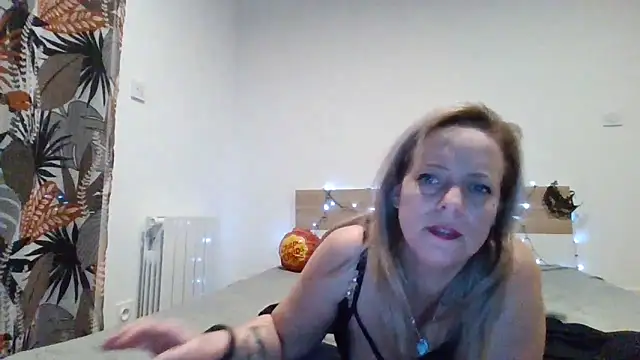 Chat XXX ao vivo de Miss-Chupagirly