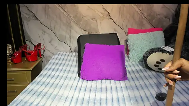 Онлайн чат XXX Niyirey1