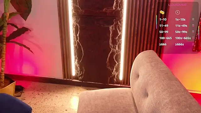 Онлайн чат XXX La_Diabla_111_