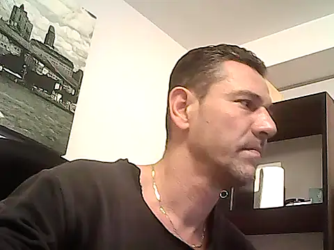 mastercharisma35's Live XXX Chat