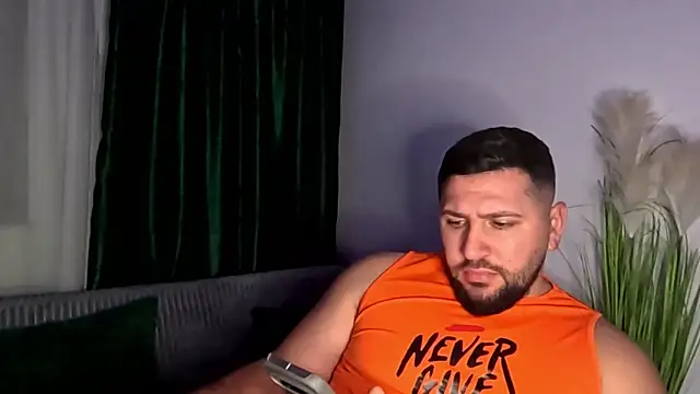 Gold_Alpha_Boy Chat XXX in diretta