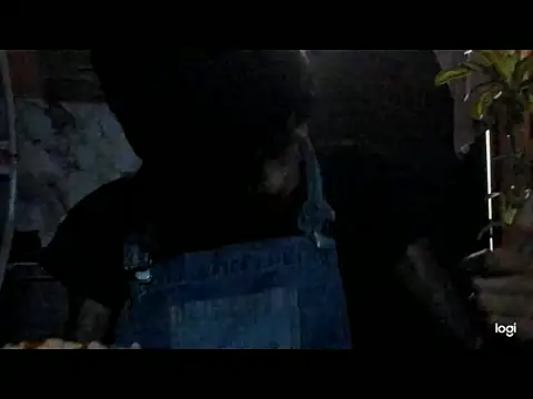 aprille15 – Naživo XXX chat