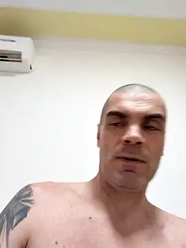 DOMINATOR_SIR-MASTER's Live XXX Chat