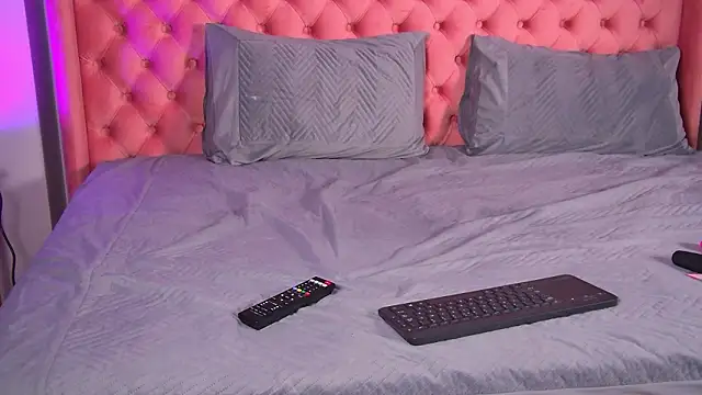 ElaraMorel 即時 XXX 聊天