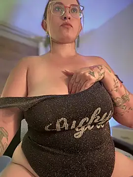 halaaa_1のライブXXXチャット