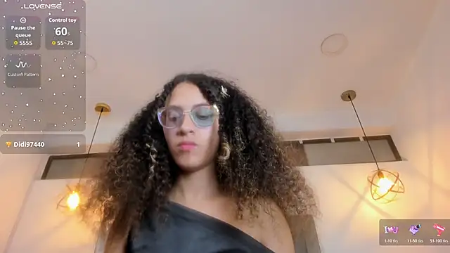 Hanna_Cornee_'s Live XXX Chat