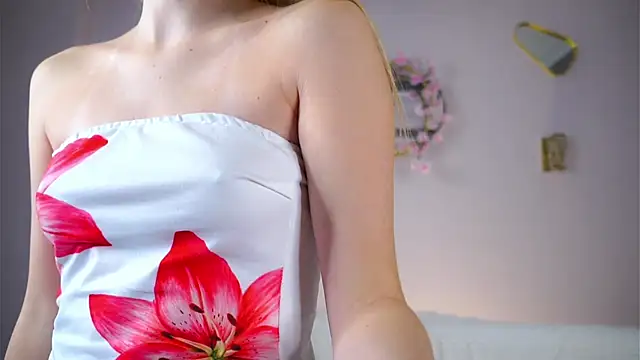 SunnivaCovil's Live XXX Chat