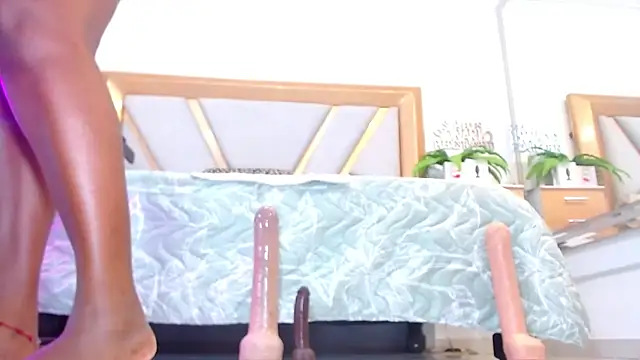 liindahot1's Webcam Show