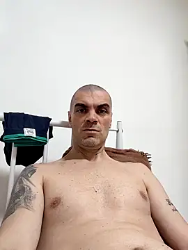 DOMINATOR_SIR-MASTER's Webcam Show