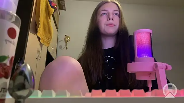 britneylovely Live XXX Chat