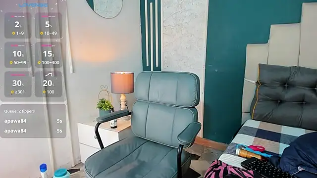 AliceMadnesのライブXXXチャット