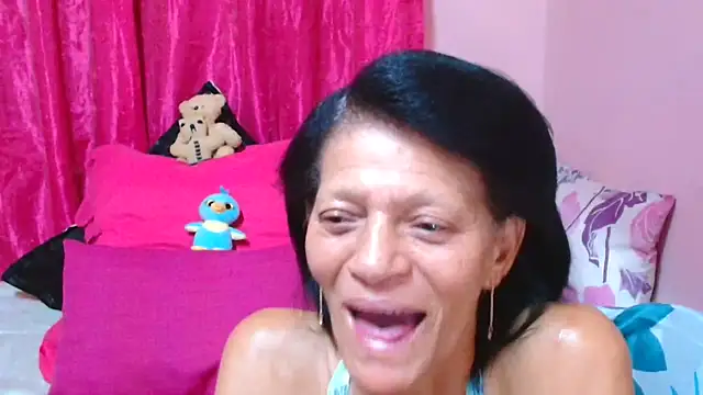 SLUTTYROXY's Live XXX Chat