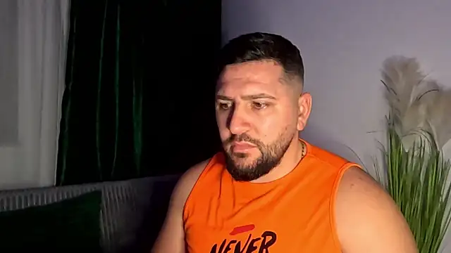 دردشة Gold_Alpha_Boy الجنسية المباشرة