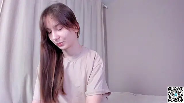 Chat +18 de emmelieflorence ao vivo