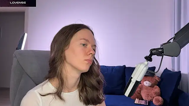 SharkyBaby live XXX chat