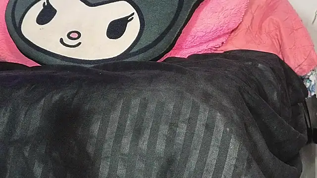 chirlleyy Adlı Modelin Canlı XXX Sohbeti