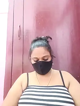 Show de Mandhra28 na webcam