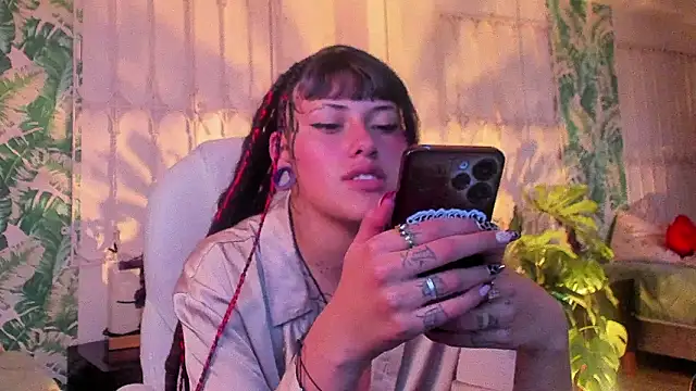 _sharlotte777 Chat XXX live