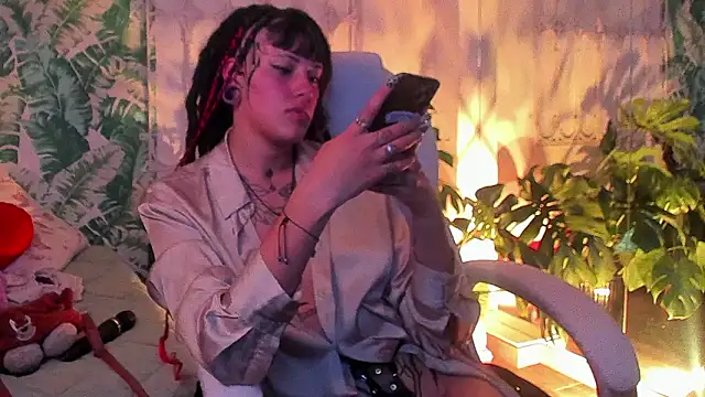 _sharlotte777 即時 XXX 聊天